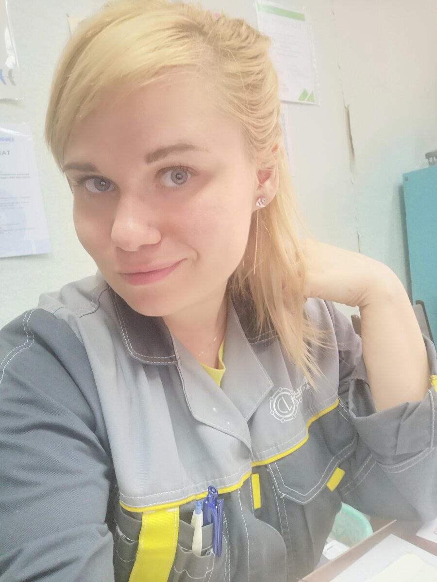 А это, кстати, я.. На рабочем месте🏭