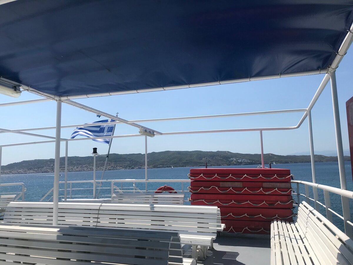 Прогулка на рейсовом пароходе на остров Спеце в конце сентября 2020г. Туда меня сопровождали 8 человек. Обратно я ехала одна...