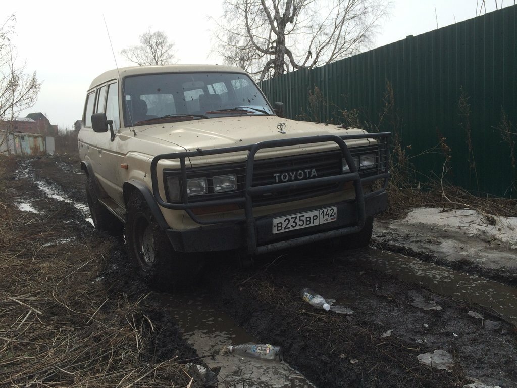 Такой кенгурятник снесёт всё, что угодно