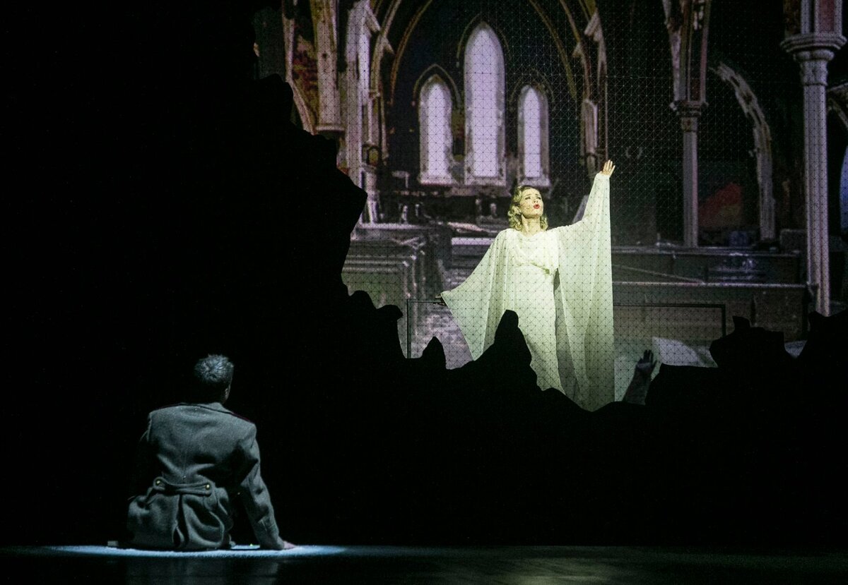 Сцена из спектакля "Нюрнбергский вальс". Фото Наталии Губернаторовой 