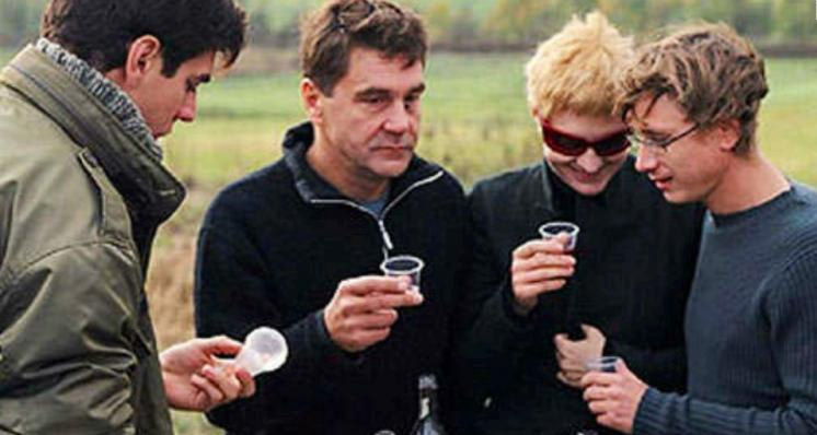 Кадр из к/ф "Мне не больно" (реж.А.Балабанов, 2006г)