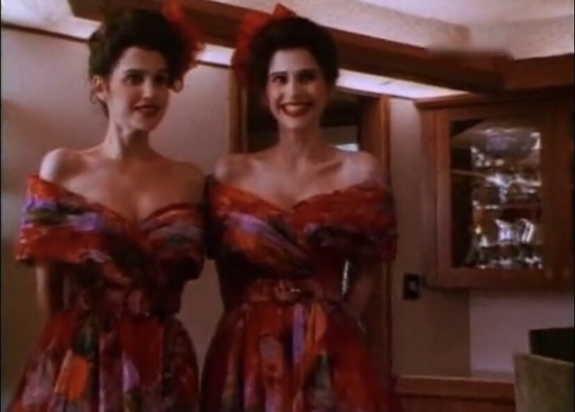 Кадр из эпизода "Раздвоение личности", режиссёр Джоэл Сильвер 