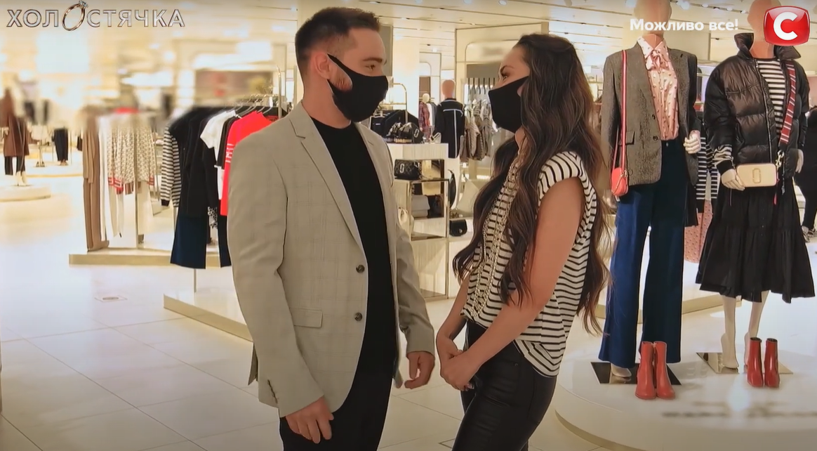 Алексей и Ксения в магазине