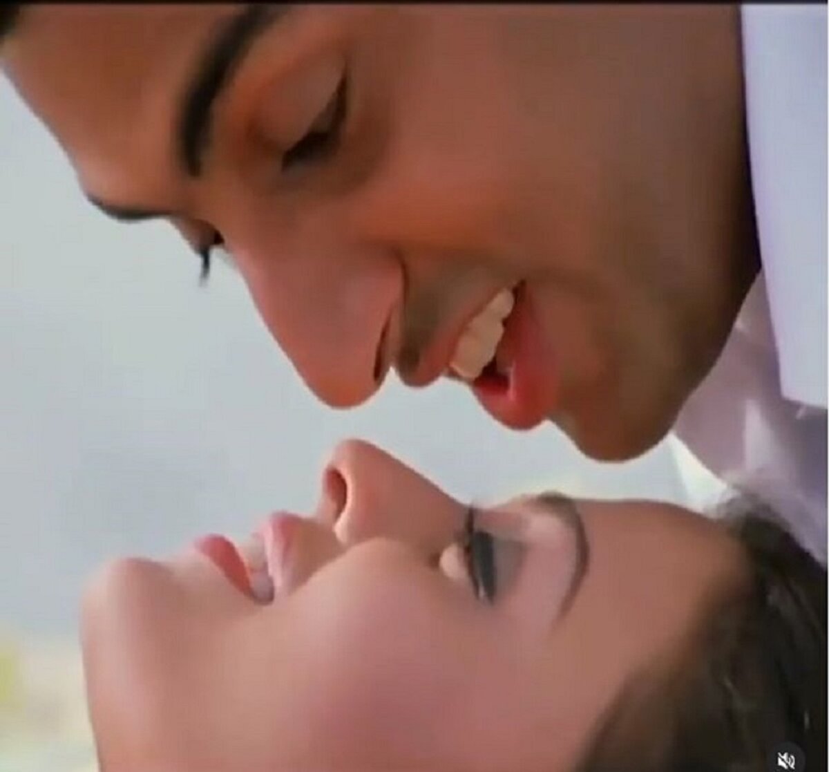 Айшвариея Рай и ее муж Абхишек Баччан в фильме "Лед на душе". Источник: ролик на https://www.instagram.com/p/CD9QgBQhjvC/