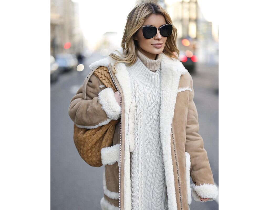 Гитта Банко в очках...