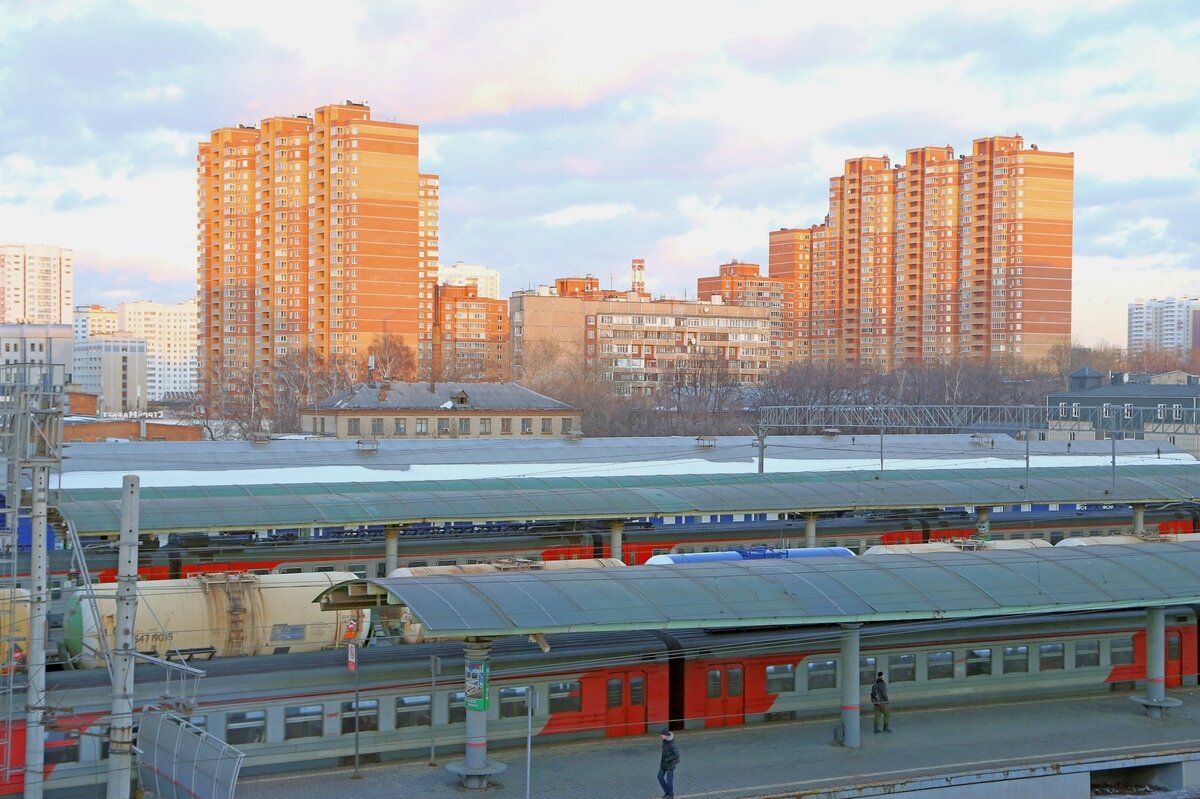 платформы на станции люберцы 1. станция люберцы 1. жд люберцы. станция люберцы 2. люберцы станция электрички.