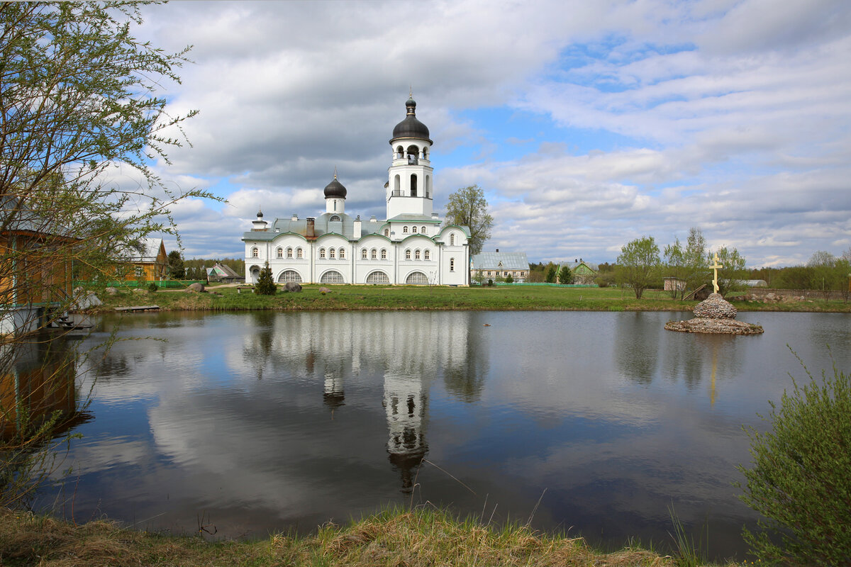 Киролобеловежский монастырь