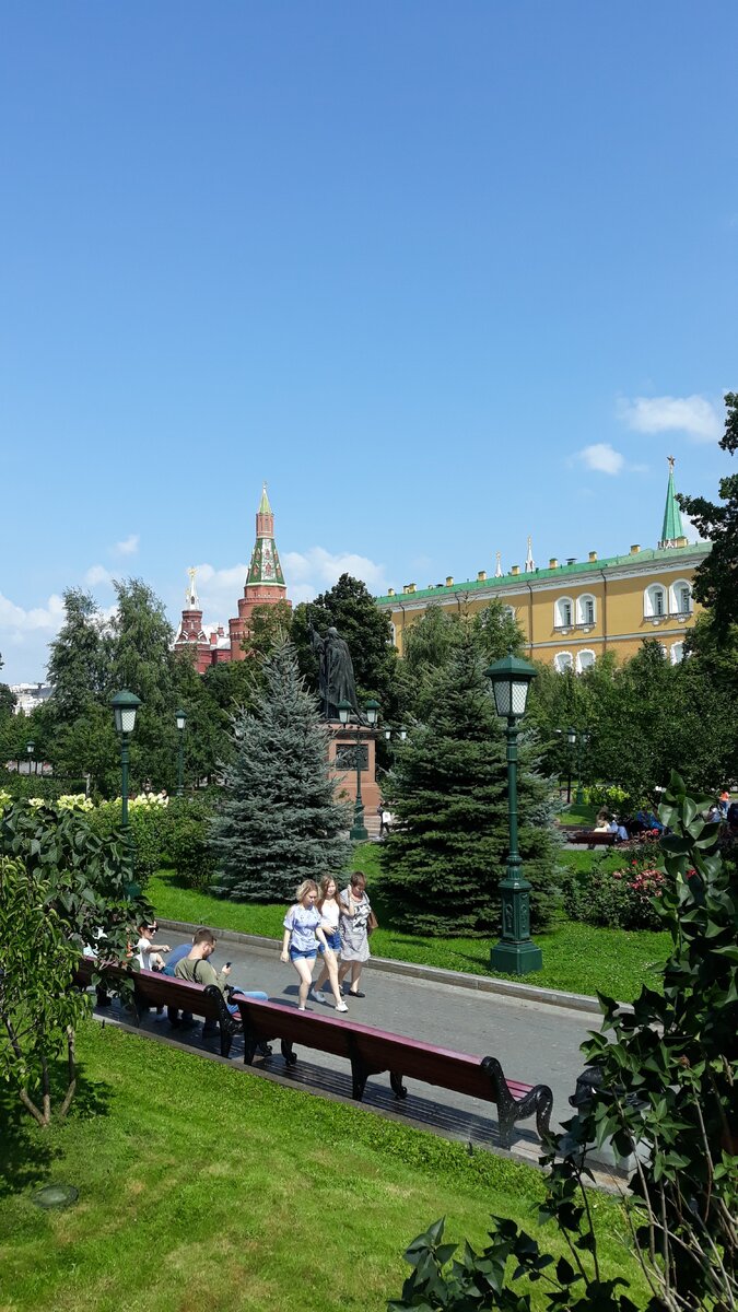 Москва. Рядом с Красной площадью.