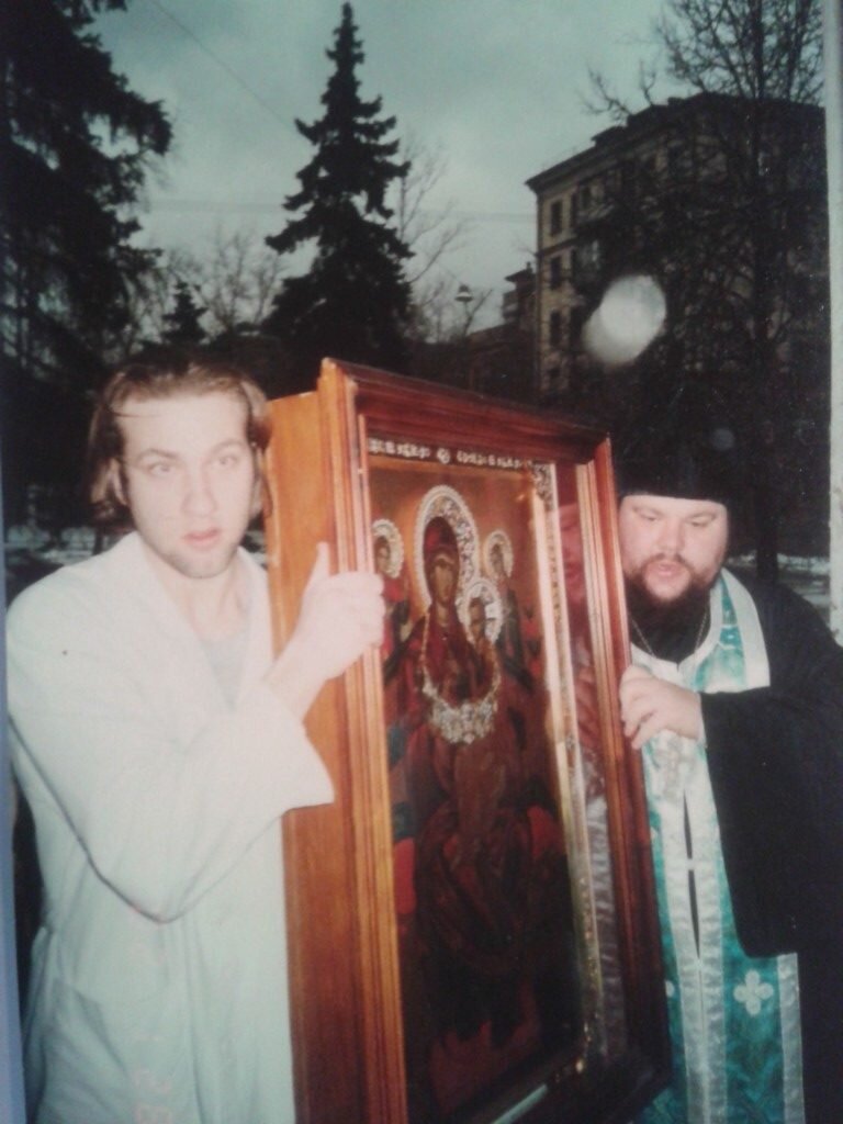 Принесение иконы "Всецарица"