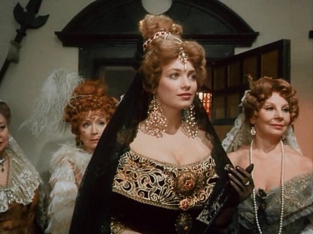 Фильм «Дон Сезар де Базан», СССР, 1989 год. Наталья Лапина в роли королевы Марии. 