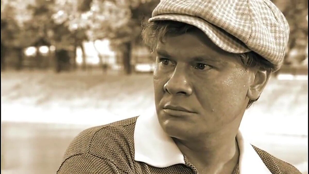 Галкина нашли мертвым в своей квартире, которая кстати располагалась рядом с той самой квартирой Берлиоза.