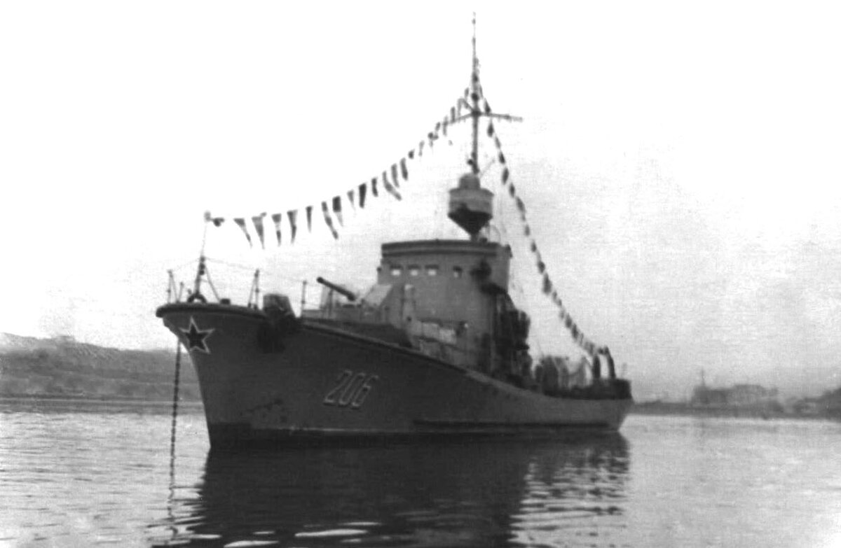 Большие охотники за подводными лодками (БО) составили костяк дивизиона прибрежной охраны водного района Новой Земли