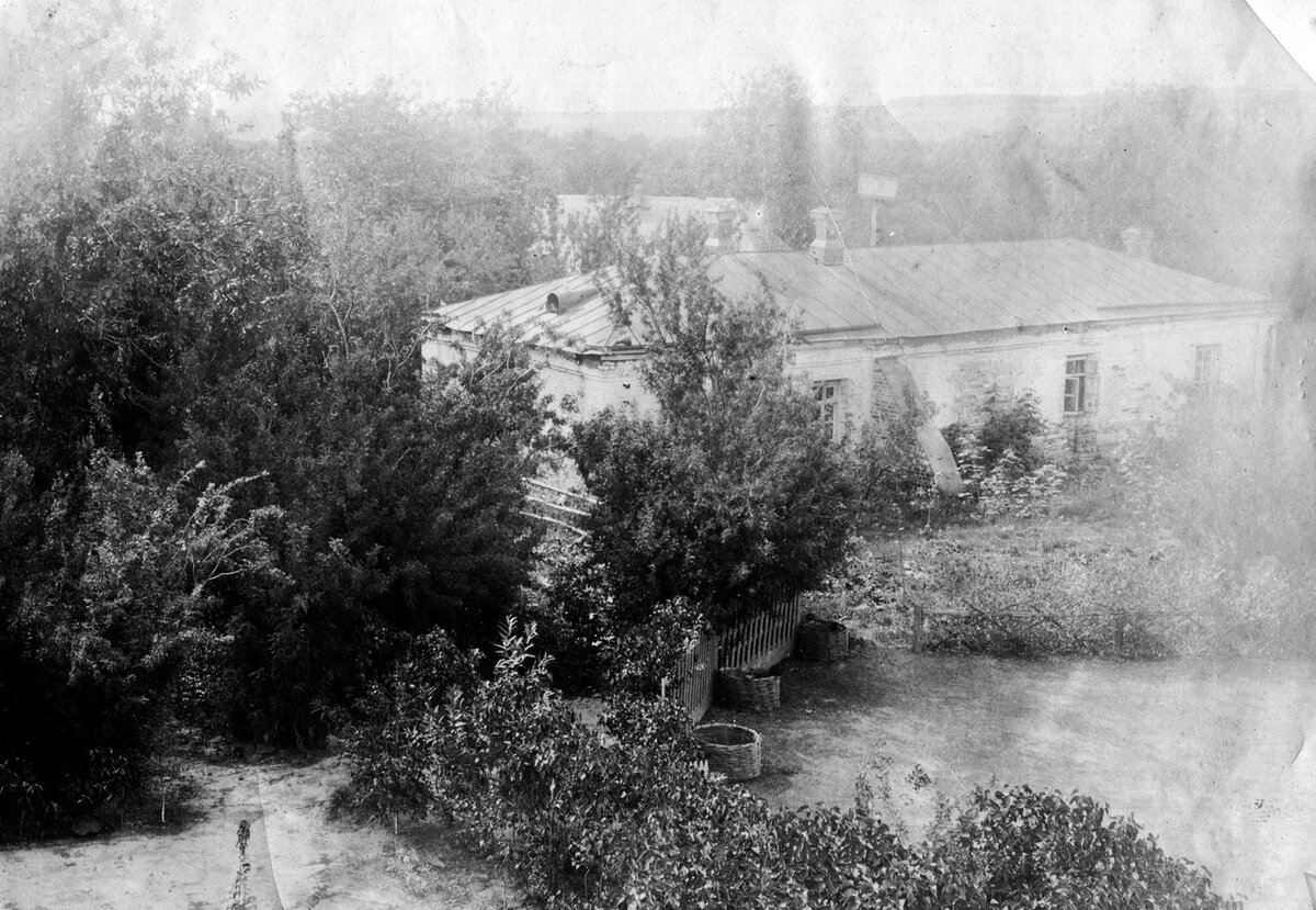 Дом декабриста И.Н. Горсткина, где он жил в первые годы его ссылки
Фотография: фонд краеведческого музея.