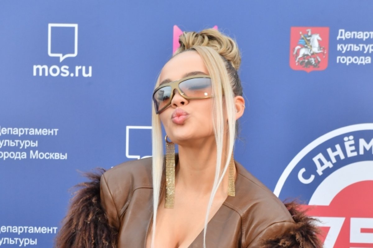    20-летняя миллионерша входит в список самых богатых юных блогеров.