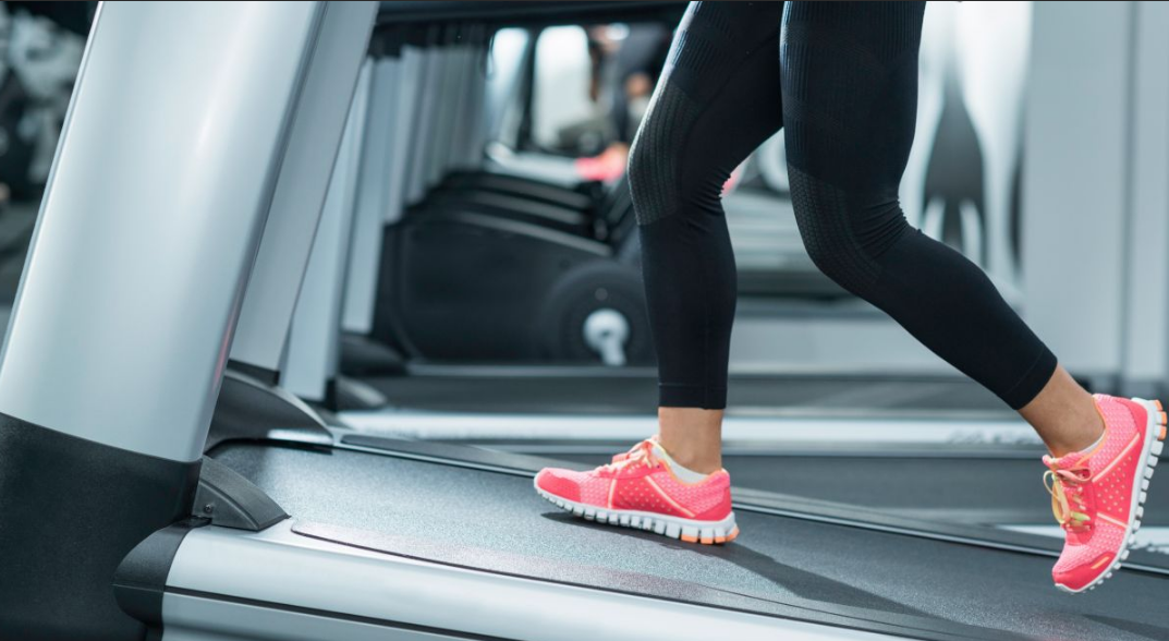 Что такое тренировка 12-3-30 на беговой дорожке: новый фитнес-тренд