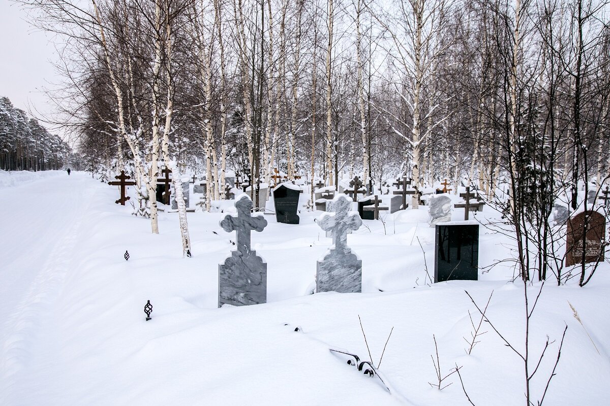    Могильщики из Бийска едва не сорвали восемь похорон в Сургуте