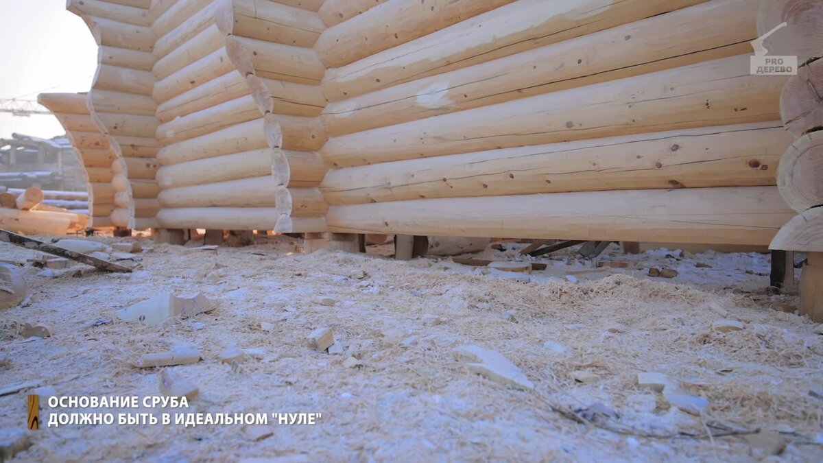 Окладной венец должен быть выставлен идеально ровно