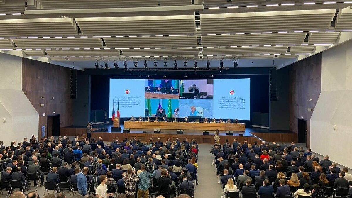     Директор государственного бюджетного учреждения «Безопасность дорожного движения» Рифкат Минниханов во время итоговой коллегии министерства цифрового раскритиковал студенческие стартапы.