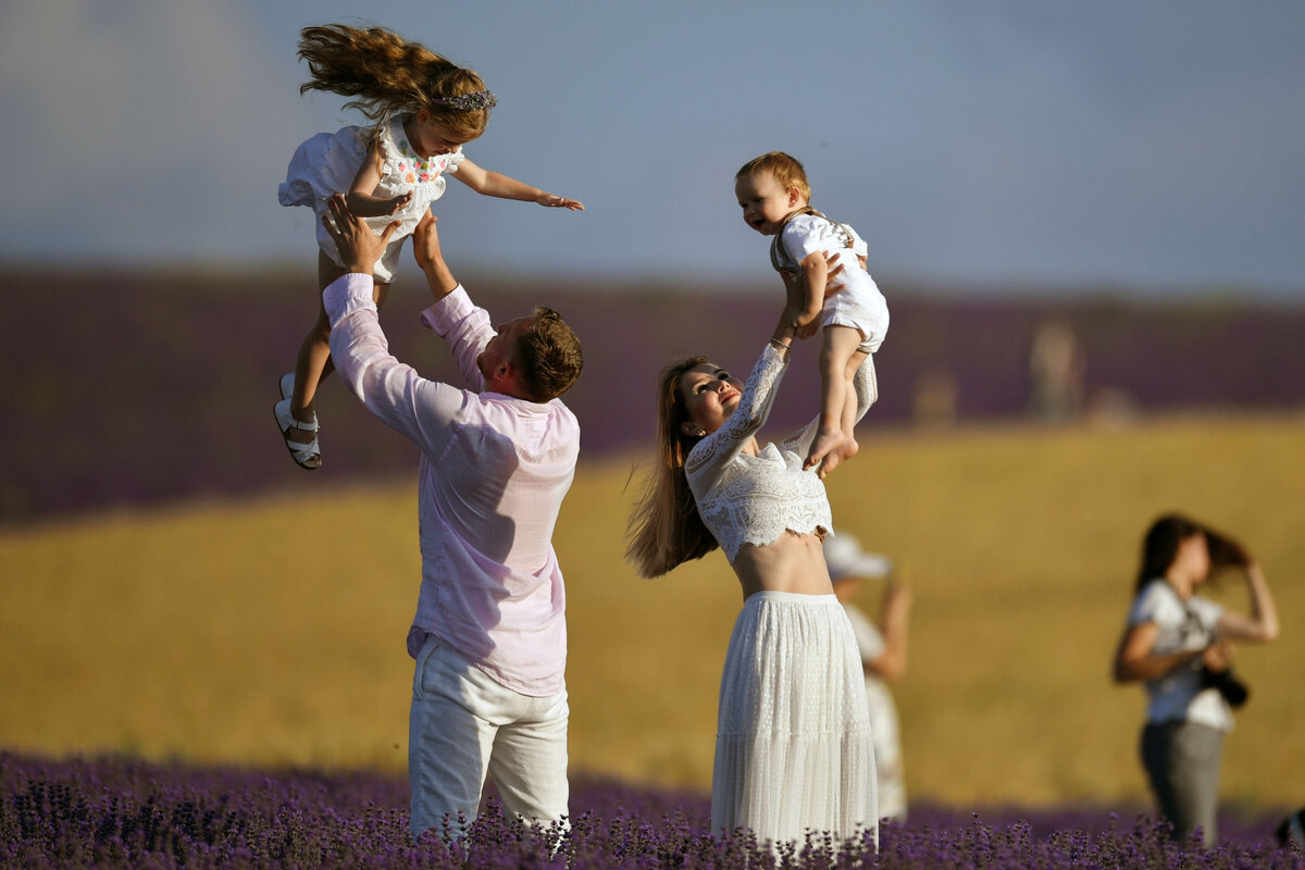 Семья с детьми // Sputnik / Konstantin Mihalchevskiy