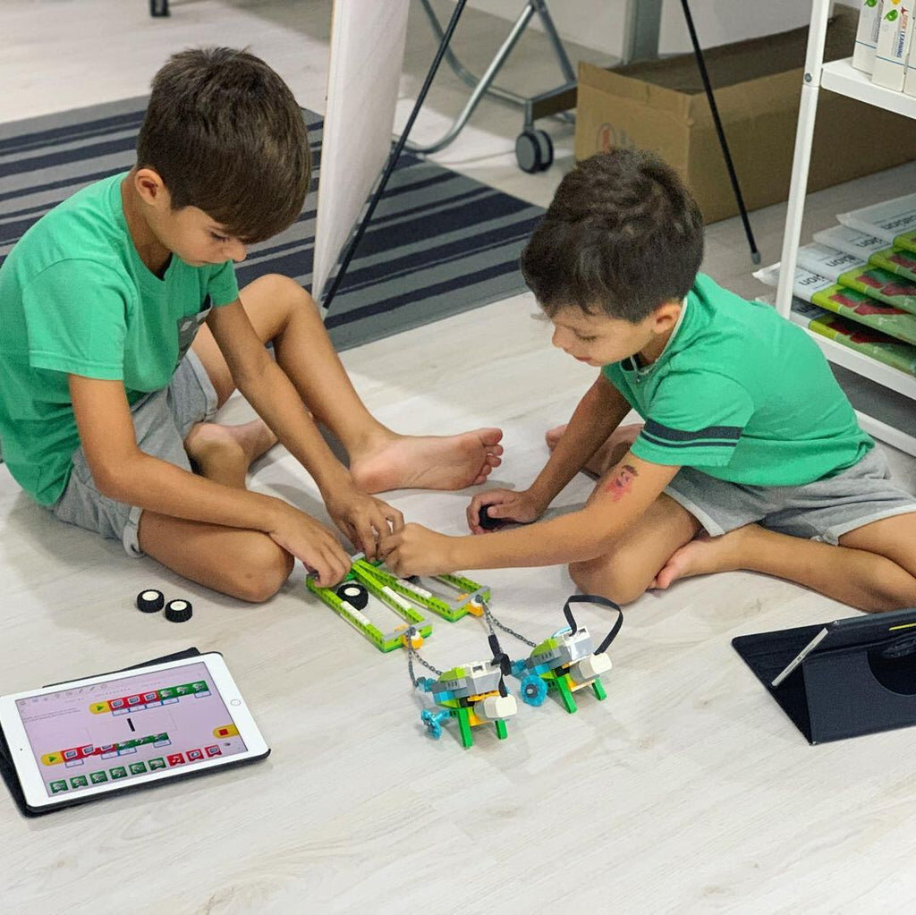 Кружок робототехники у вас дома, или аналог LEGO WeDo 2.0 | Мамкины игры |  Дзен