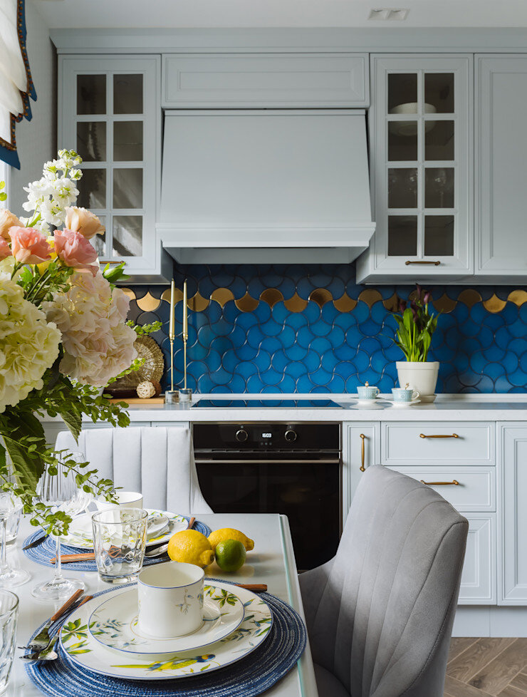 Для мамы и сына. Элегантная квартира в классическом стиле