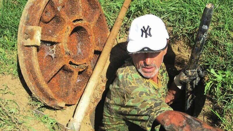     В Ставрополе есть большое количество вакансий, где обещают зарплаты более 100 тысяч рублей. Кому платят такие деньги и кем можно устроиться, в материале NewsTracker.