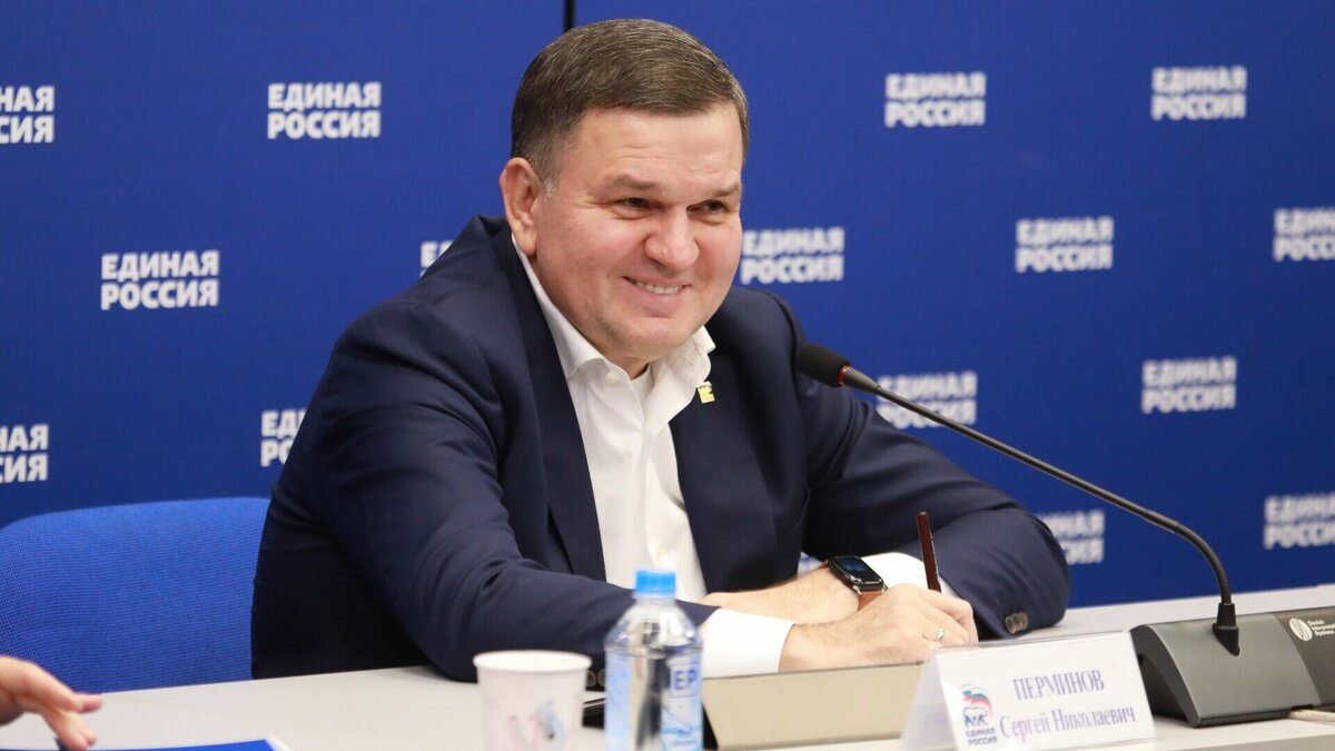     В ходе круглого стола, проведенного Экспертным институтом социальных исследований (ЭИСИ), эксперты и представители политических партий обсудили готовность к началу избирательной кампании 2023 года.