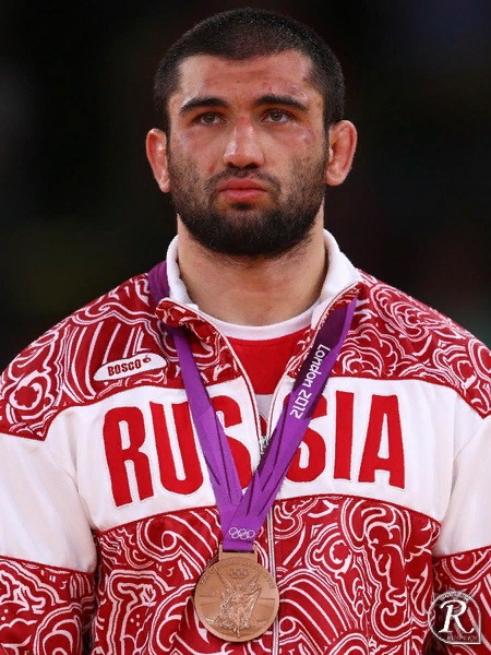 Билял Махов 
