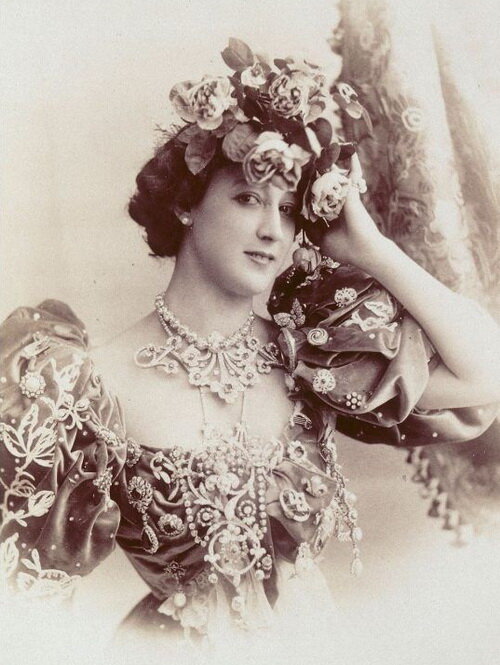 Каролина Отеро, одна из самых известных королев Парижа