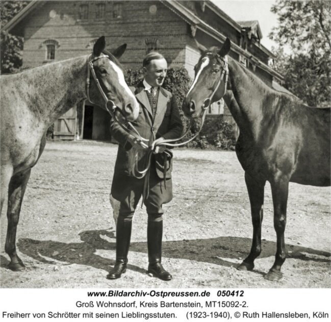 Барон фон Шрёттер с любимыми кобылами. Фото с сайта: www.bildarchiv-ostpreussen.de 