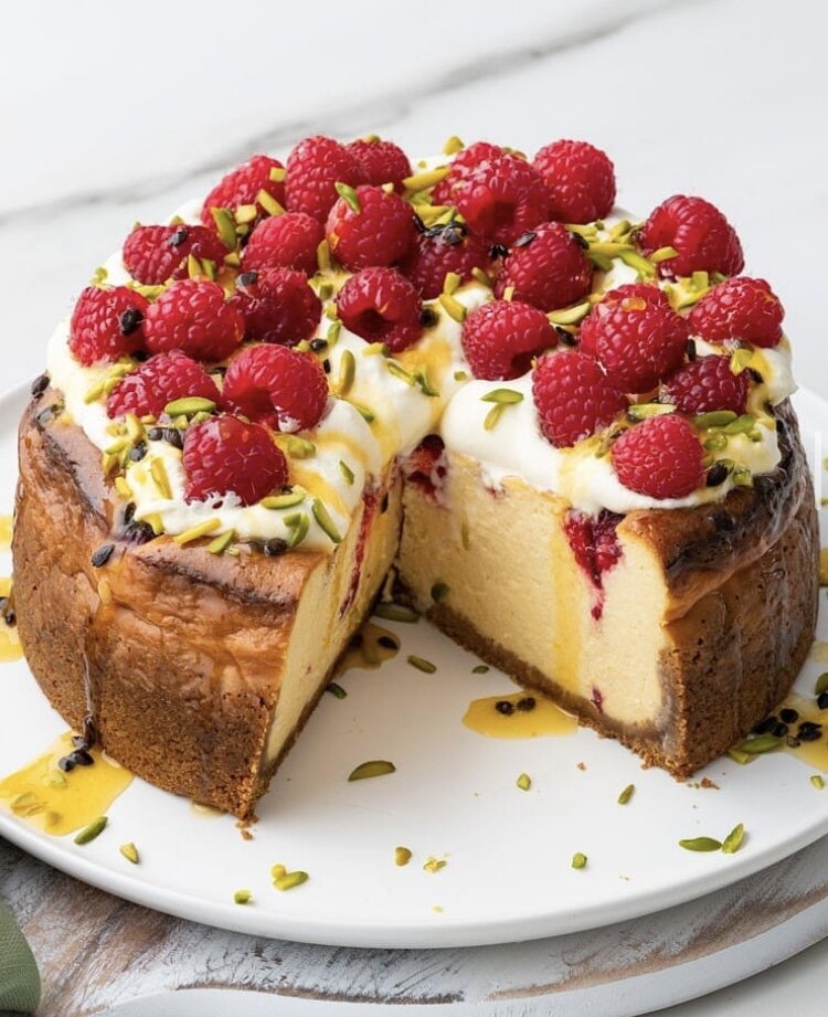                      Чизкейк с малиной ! 