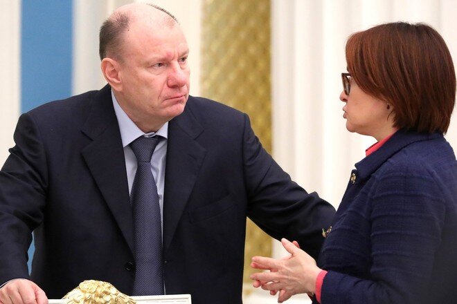 Бизнесмен и чиновница