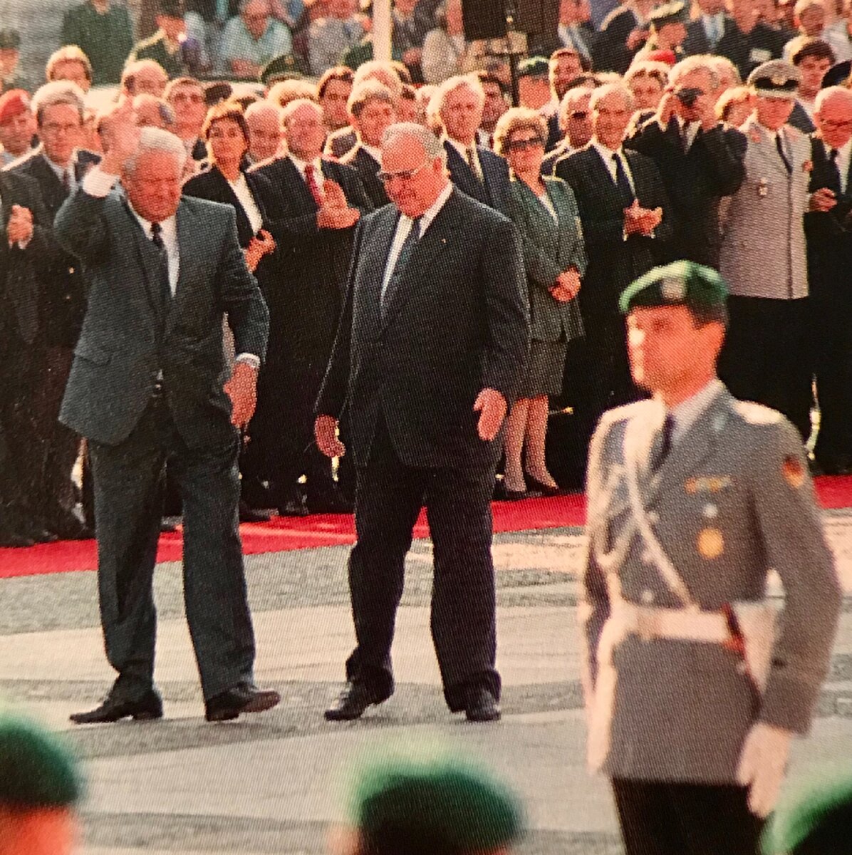 Кадры дирижирующего президента Бориса Ельцина