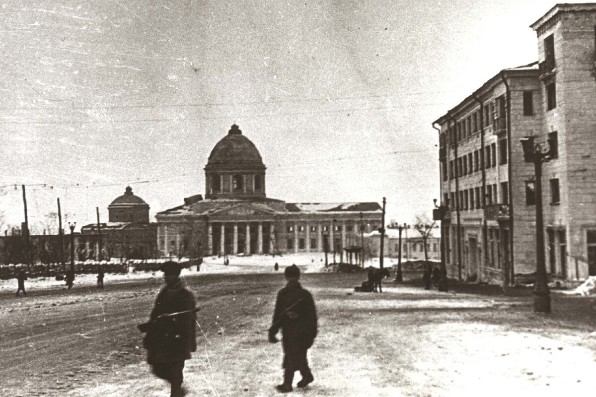 Знаменский собор Курск в войну