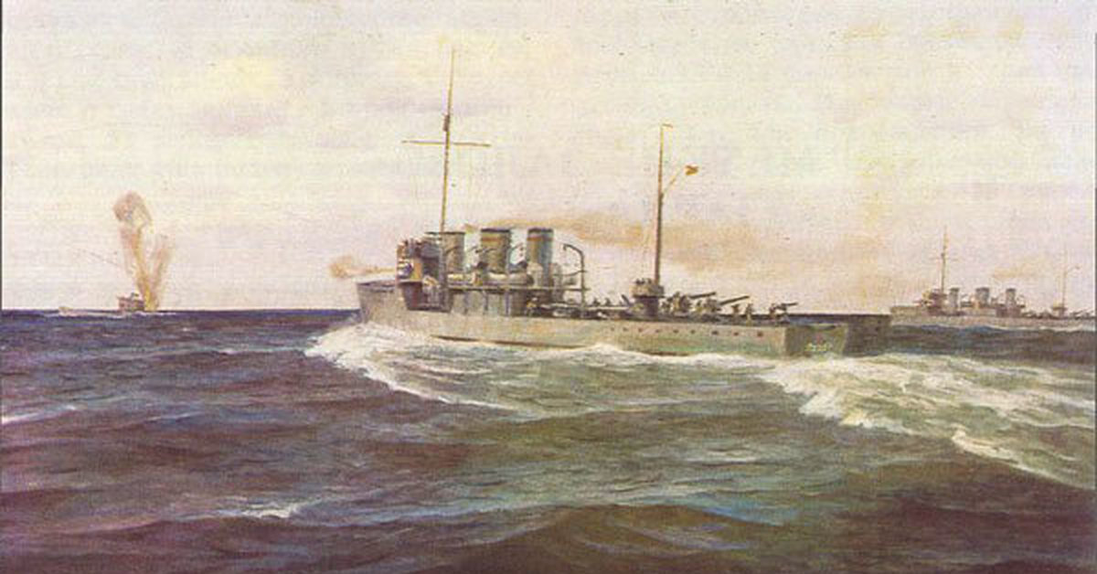 1919, 4 июня - Эскадренные миноносцы Балтийского флота «Азард» и «Гавриил» артиллерийским огнем потопили в Копорском заливе английскую подводную лодку «L-55»