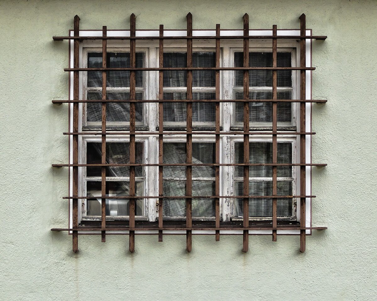 металлическая оконная решетка раст фото 36