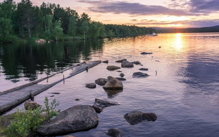 Озеро Инари. Фото Shutterstock - cnn.com