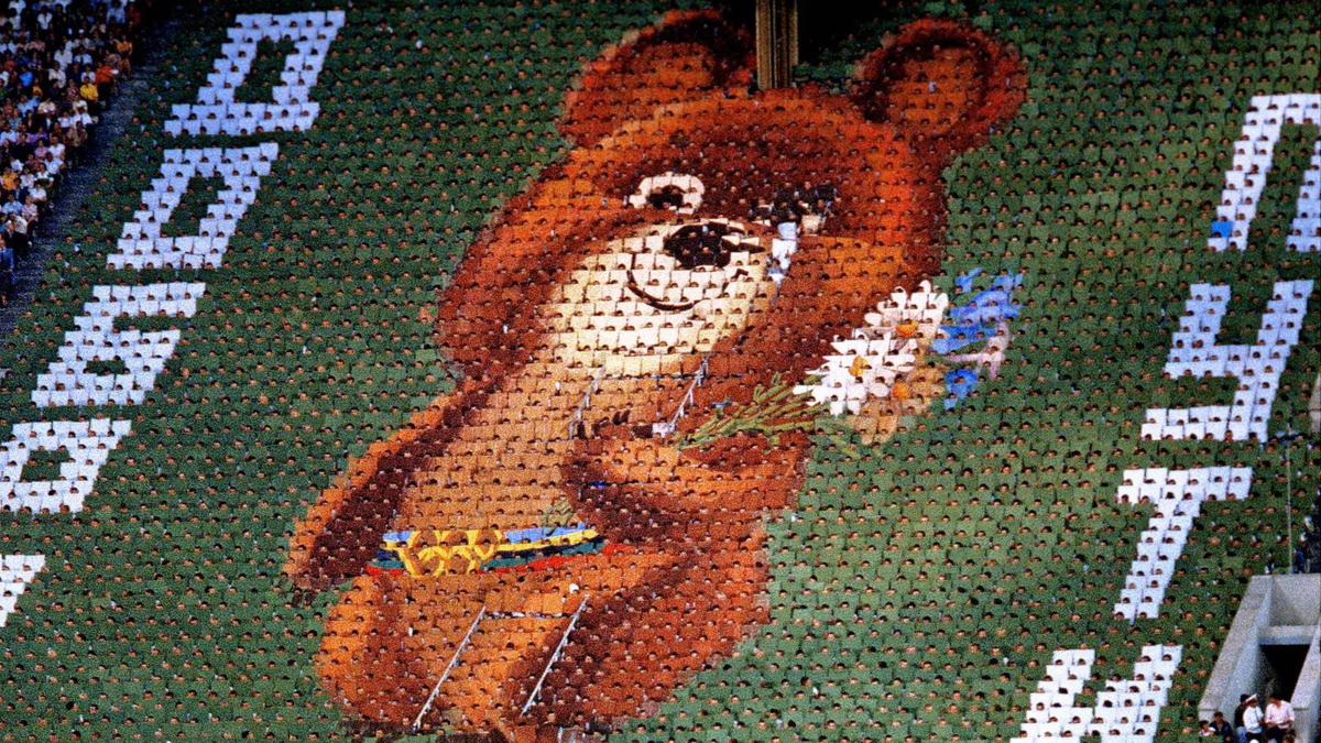 закрытие олимпиады в сочи 2014 мишка плачет. плачущий олимпийский мишка. плачущий олимпийский мишка 1980. плачущий олимпийский мишка 1980. олимпийский мишка 1980 плачет.