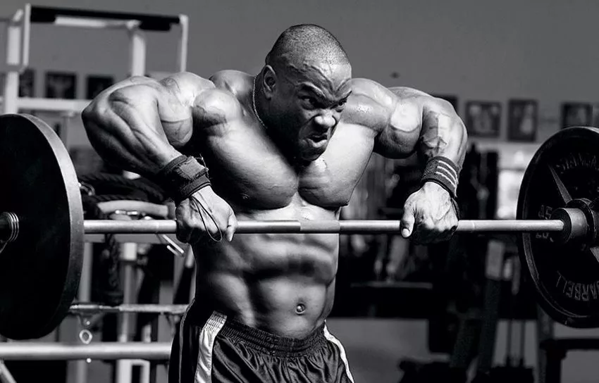 Качок исполняет