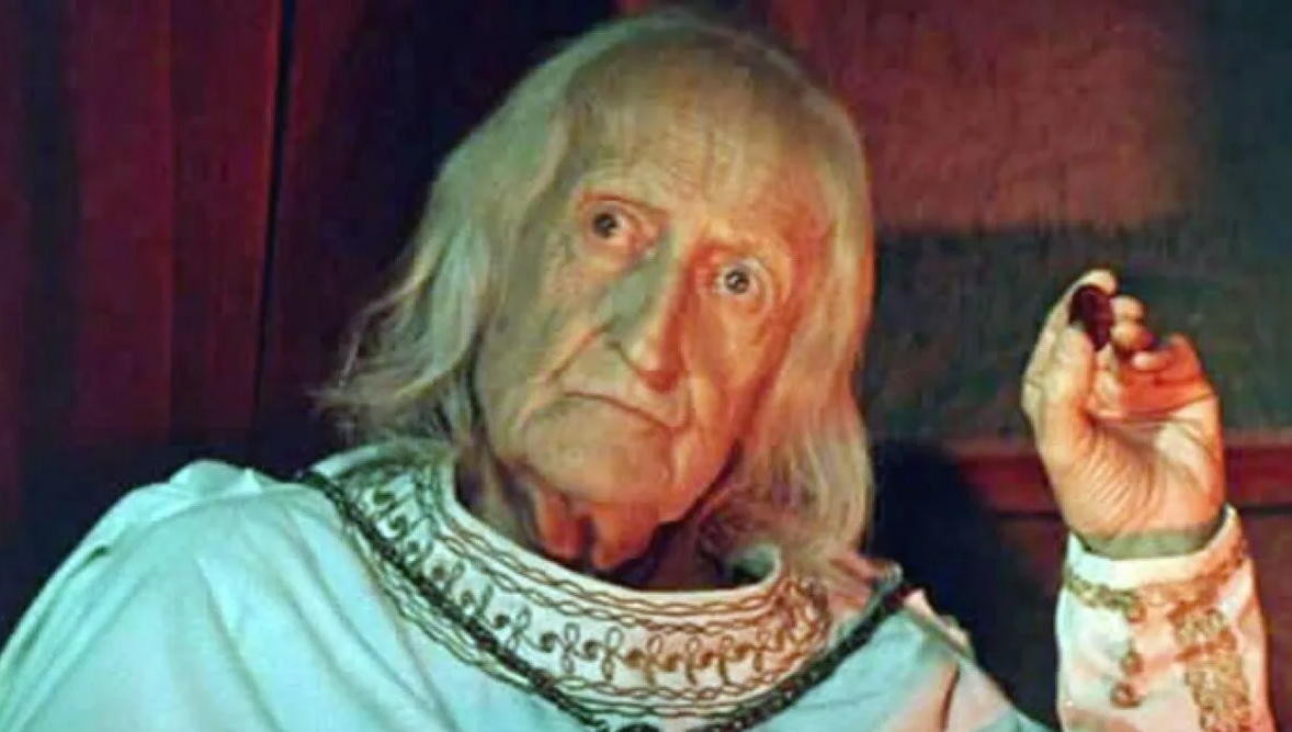 Леонид Оболенский в роли Бертрана д’Ан Марти, наставника ордена альбигойцев. актер с тяжелой суудьбой. Фото из открытых источников. 