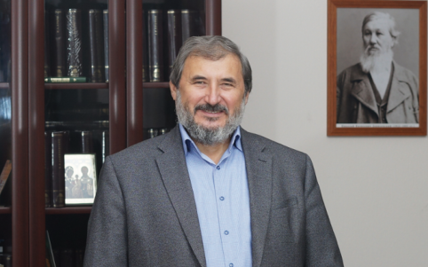 Профессор Александр БУРЕНКОВ