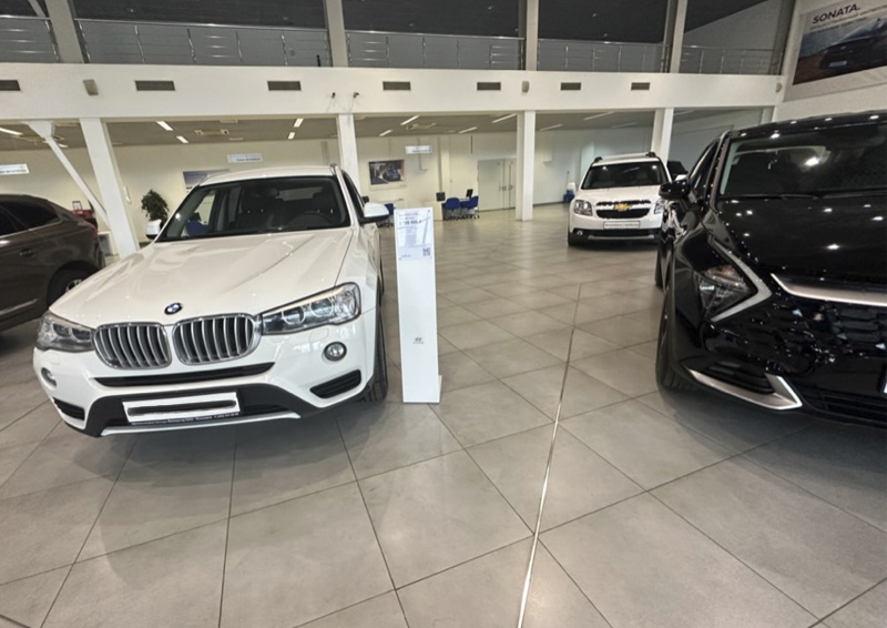    Названы марки автомобилей премиум-сегмента, с которыми удалось наладить поставки на российский рынок