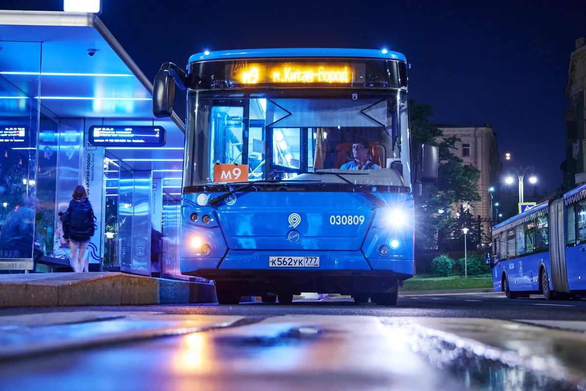 Автобус москва г. Автобус 8н Москва электробус. Н8 ночной Автобусный маршрут. Ночной автобус Мосгортранс. Автобусный маршрут н9 в Москве
