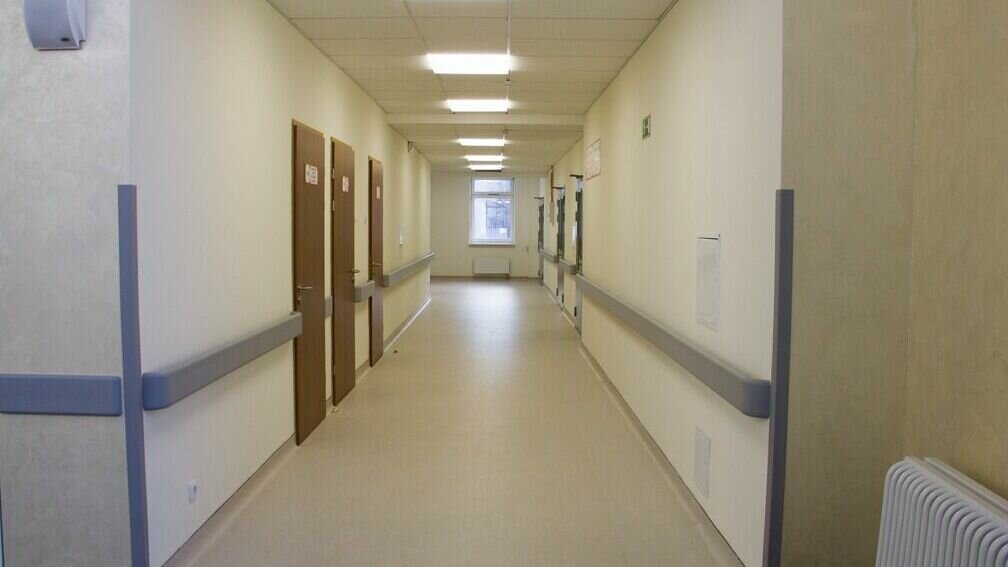     Главный врач Республиканского перинатального центра из Петрозаводска, отправившийся в зону СВО, записал для своих коллег голосовое сообщение. Об этом пишет республиканское интернет-издание.