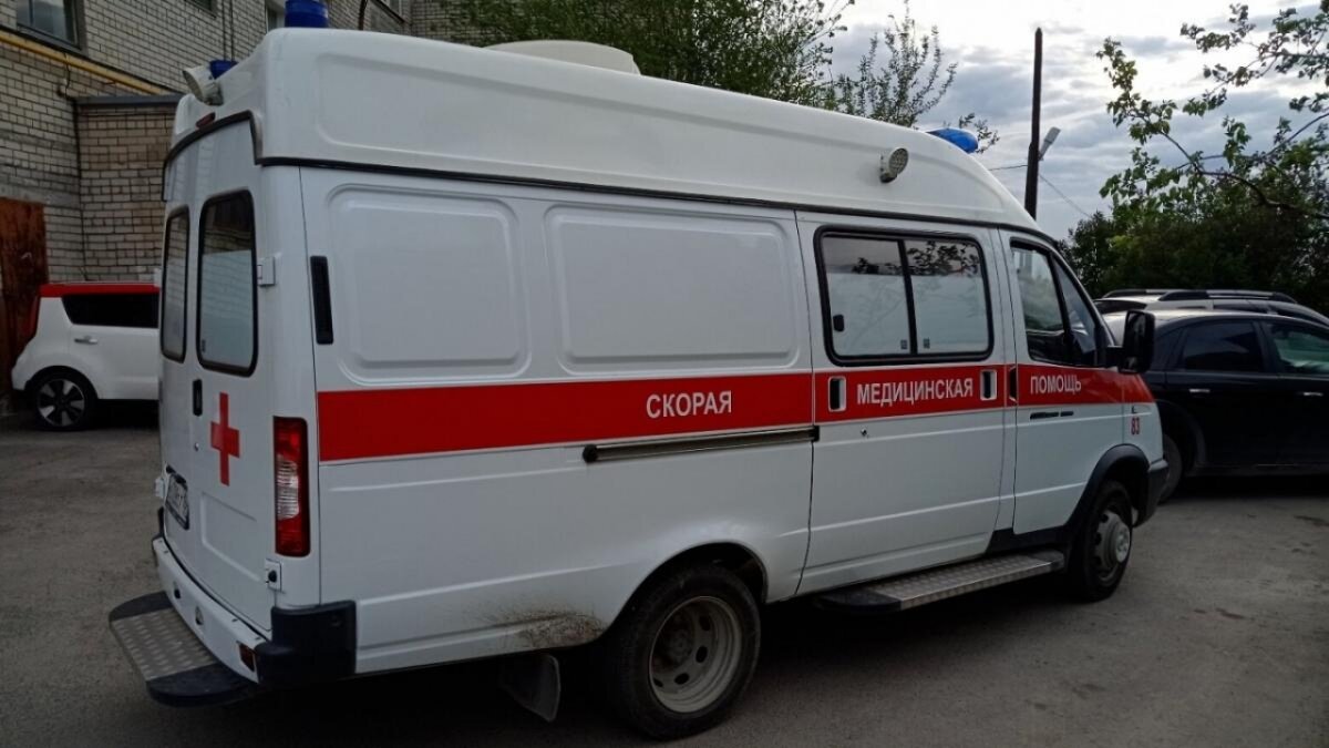    В Саратове под окнами 24-этажного дома на Лунной нашли мертвую девушкуНовости Саратова и области – Сетевое издание «Репортер64»