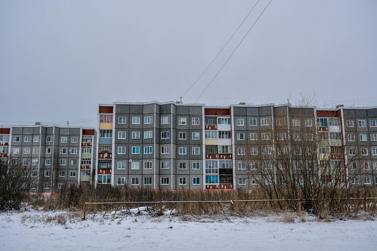 среди серых однотипных хрущевок иногда встречаются симпатичные пятиэтажки неизвестного мне проекта