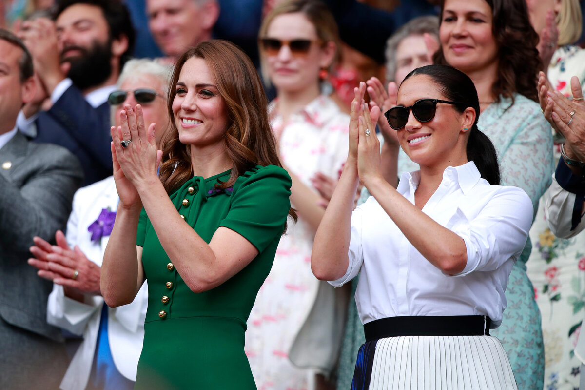     Стало известно, у кого из королевских особ самый дорогой гардероб