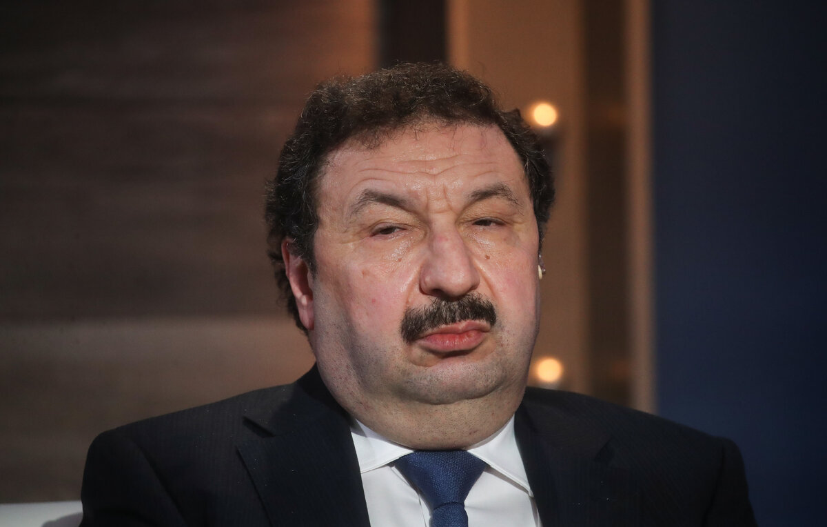    Владимир Мау  Сергей Фадеичев/ТАСC
