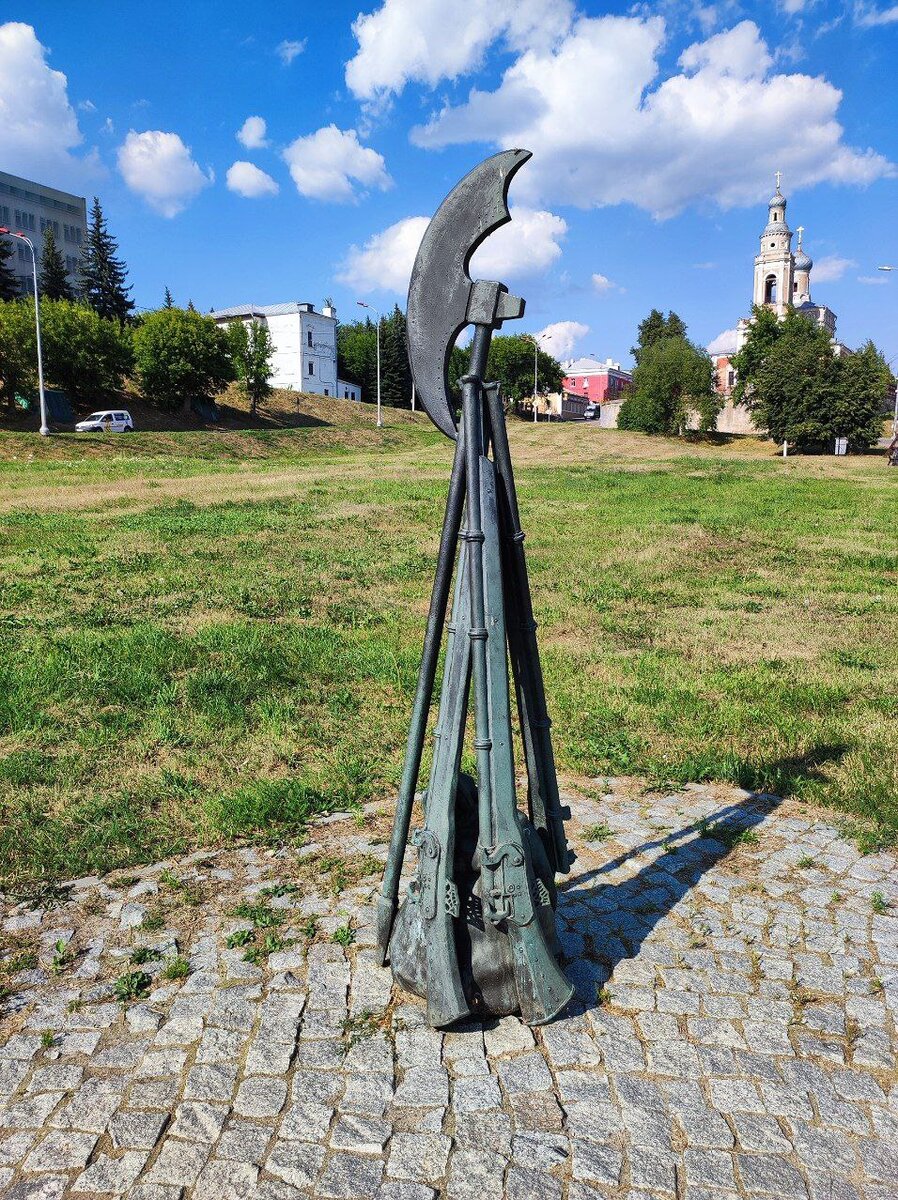 Скульптура «Стрельцы» в Серпухове. Источник — dzen.ru/pa_myatnik