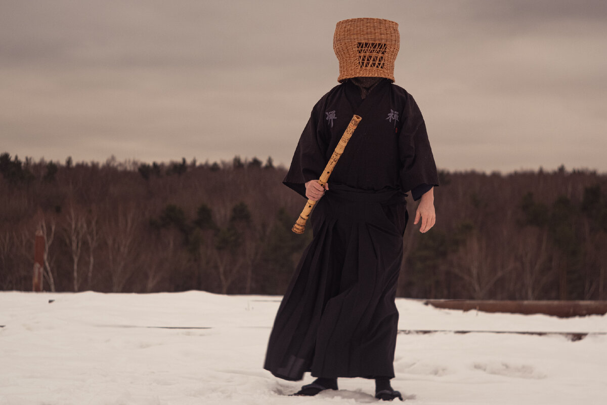 Andrew Jilin in komuso monk outfit